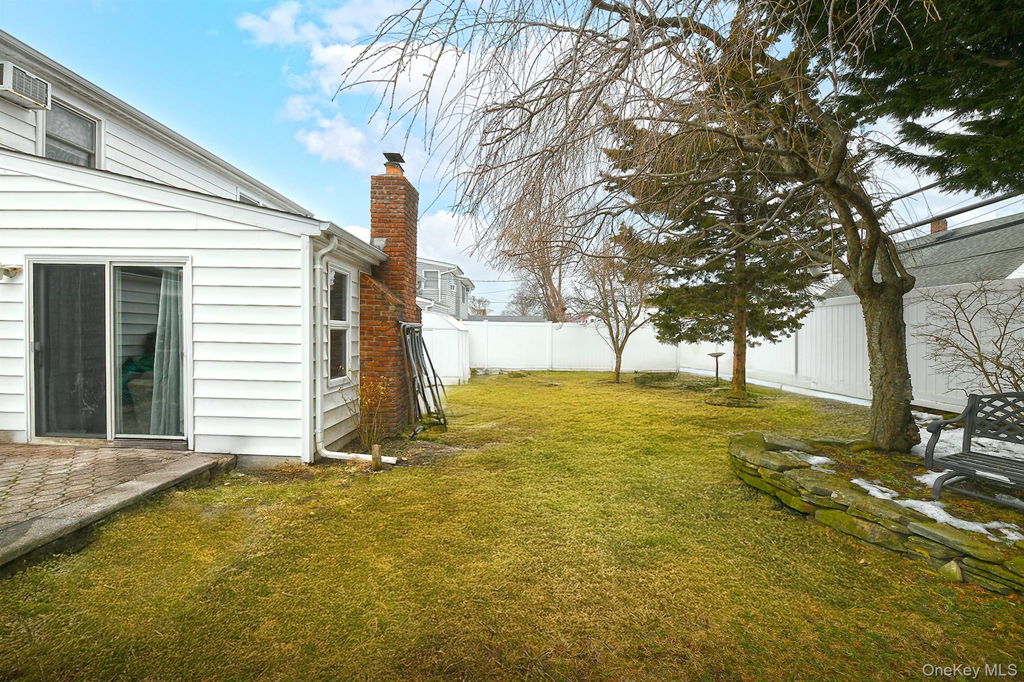 103 Ranch Lane Levittown, NY 11756 - Photo 22 of 29