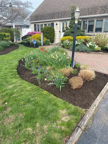 $729,000 | 103 Ranch Lane, Levittown, NY 11756