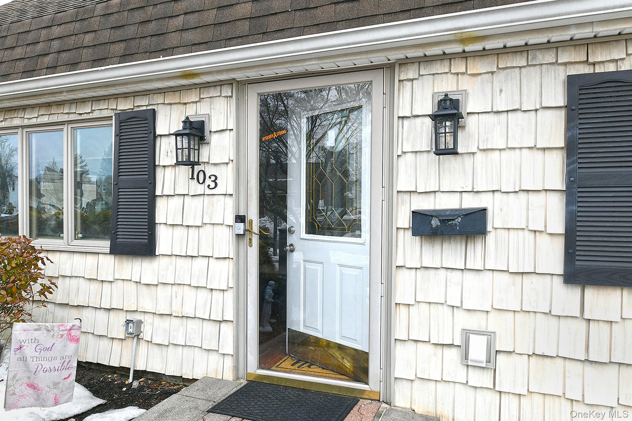 103 Ranch Lane Levittown, NY 11756 - Photo 3 of 29 a view of a window and an empty room
