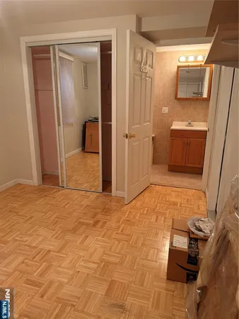 $4,000 | 424 Page Avenue, Lyndhurst, NJ 07071