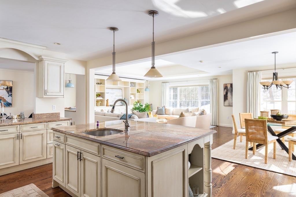 137 Hagen Road Newton, MA 02459 - Photo 4 of 16 Gallery Image 4