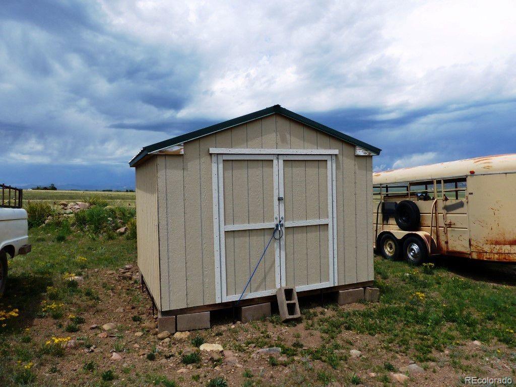 985 Prairie Road Westcliffe, CO 81252 - Photo 15 of 35 a view of a house with a yard