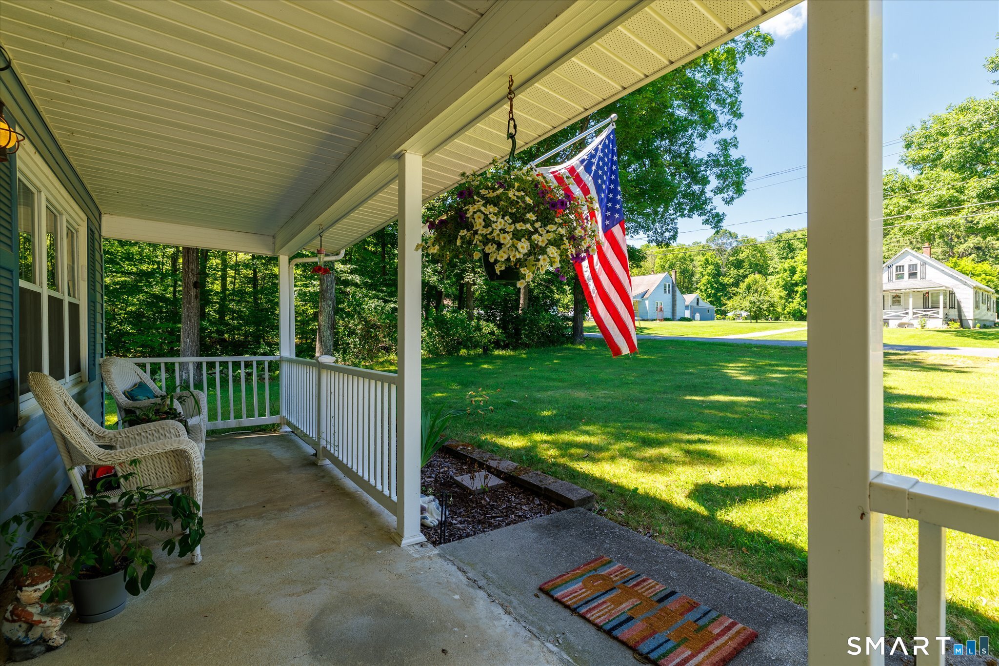 817 Thompson Road Thompson, CT 06277 - Photo 3 of 26
