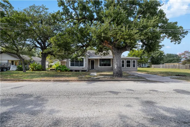 $155,000 | 488 7th Street, Somerville, TX 77879
