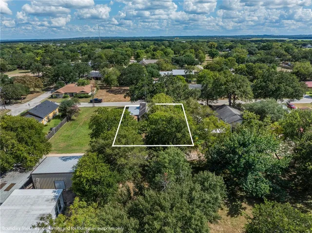 $155,000 | 488 7th Street, Somerville, TX 77879