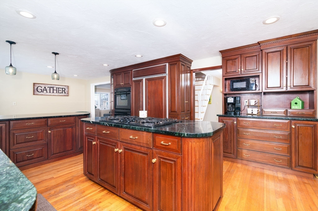 17 White Road Braintree, MA 02184 - Photo 12 of 42