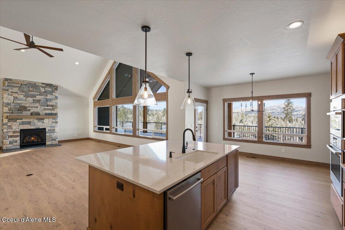 L3-b8 North Eclipse Road Rathdrum, ID 83858 - Photo 12 of 42 Kitchen