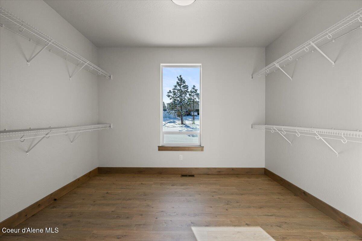 L3-b8 North Eclipse Road Rathdrum, ID 83858 - Photo 26 of 42 Primary closet