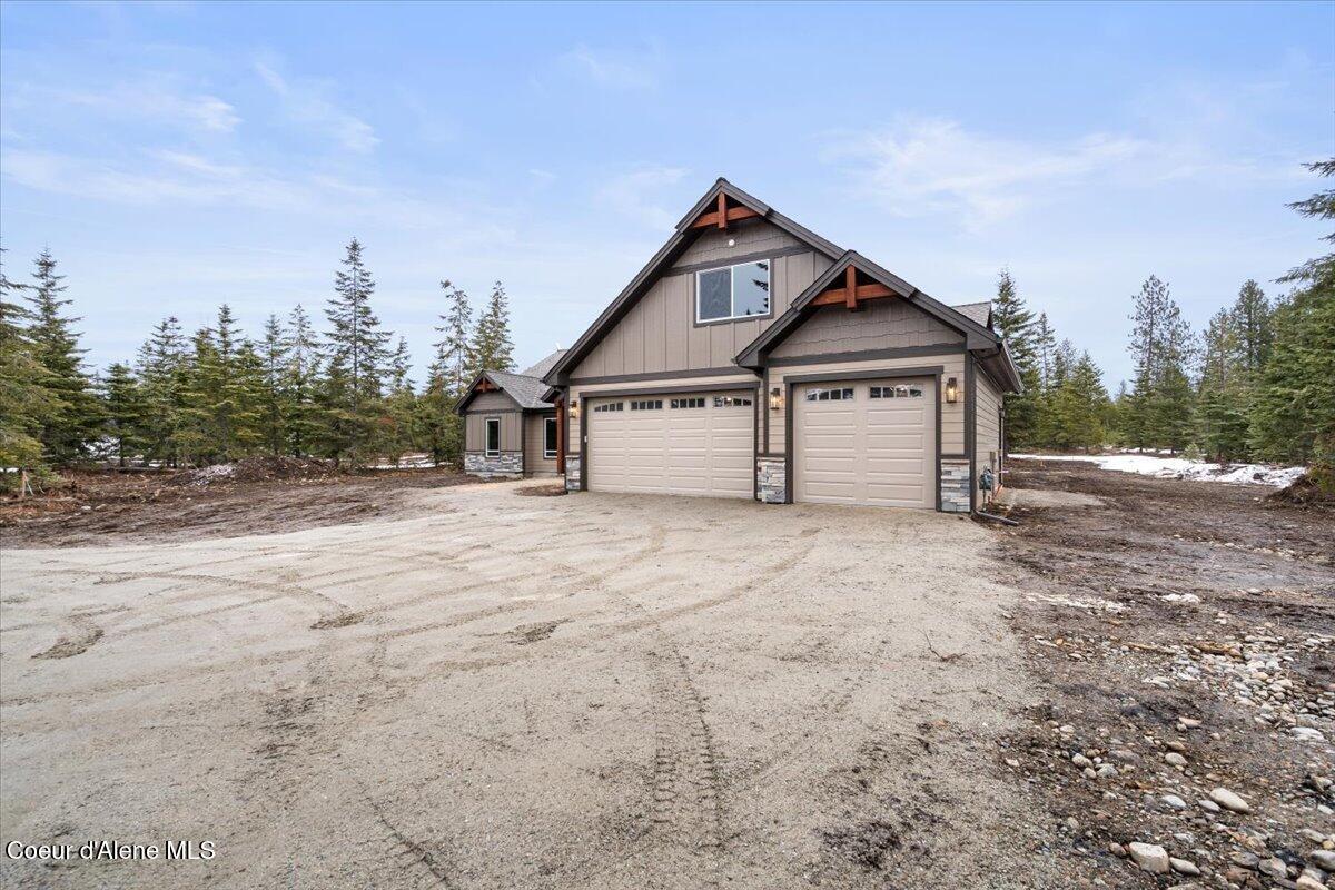 L3-b8 North Eclipse Road Rathdrum, ID 83858 - Photo 3 of 42 Front Drive