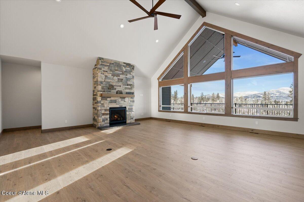 L3-b8 North Eclipse Road Rathdrum, ID 83858 - Photo 6 of 42 Living Room