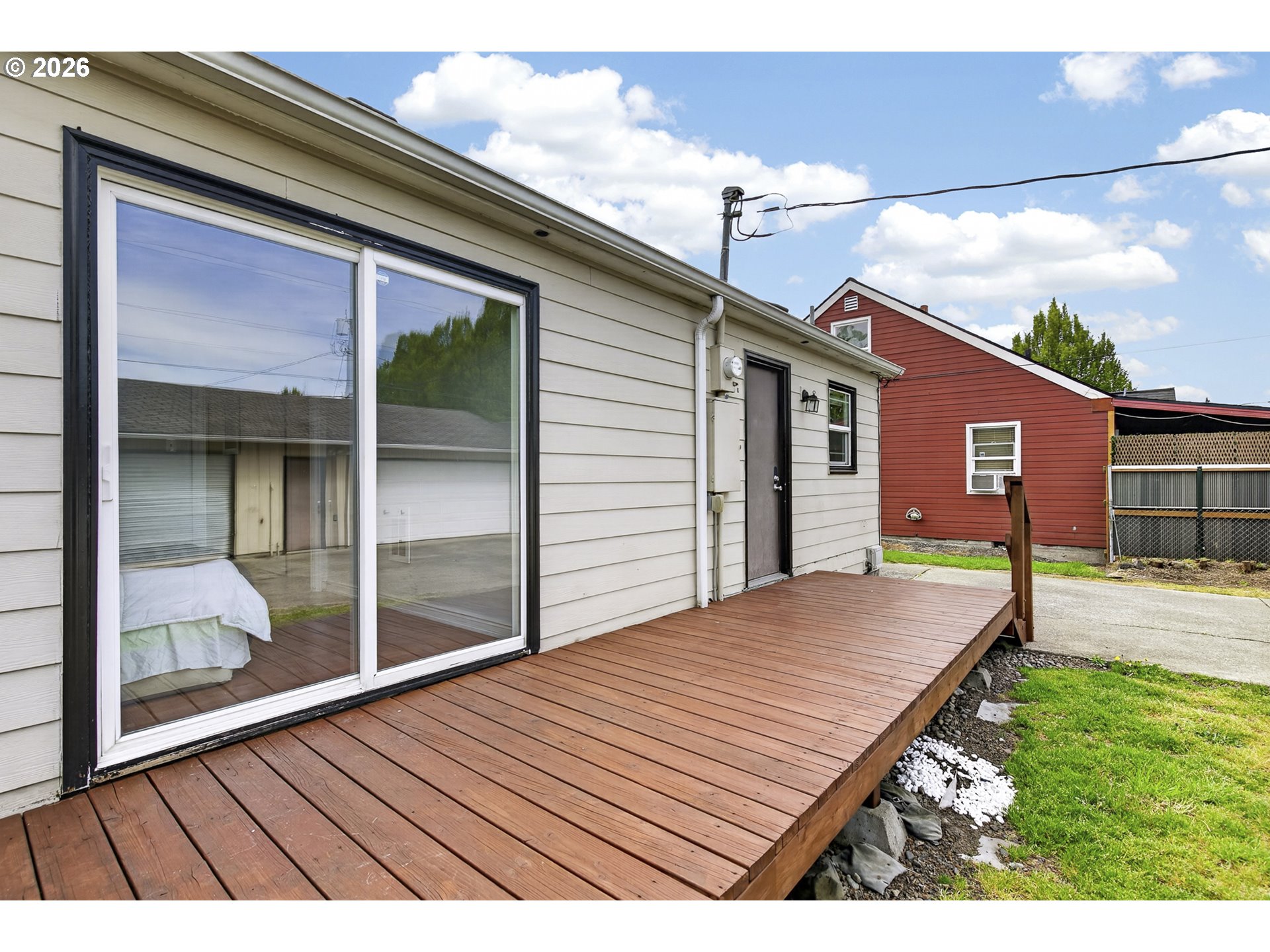 507 19th Avenue Longview, WA 98632 - Photo 14 of 17 a view of backyard with a garden and deck