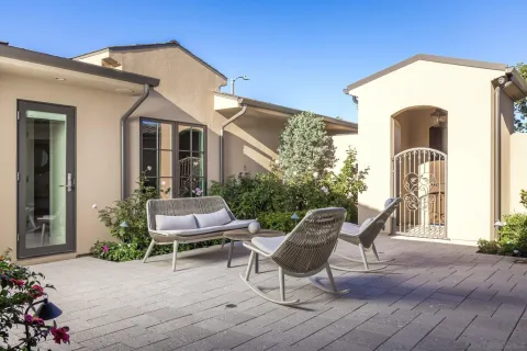 $3,850,000 | 1879 Tahiti Drive, Costa Mesa, CA 92626