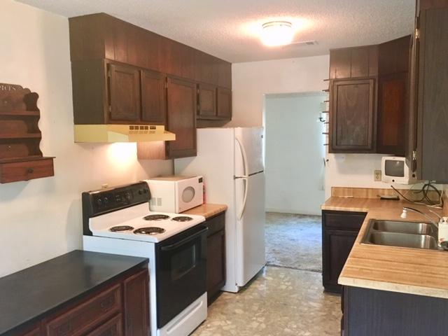 199 Ritzman Road DeFuniak Springs, FL 32433 - Photo 14 of 57 Kitchen