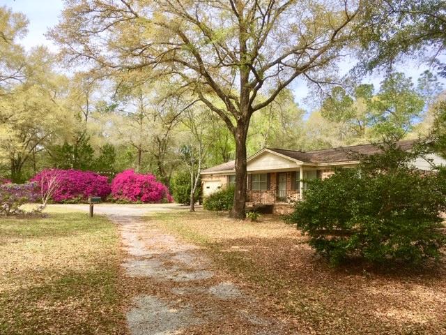 199 Ritzman Road DeFuniak Springs, FL 32433 - Photo 2 of 57 Circular Driveway