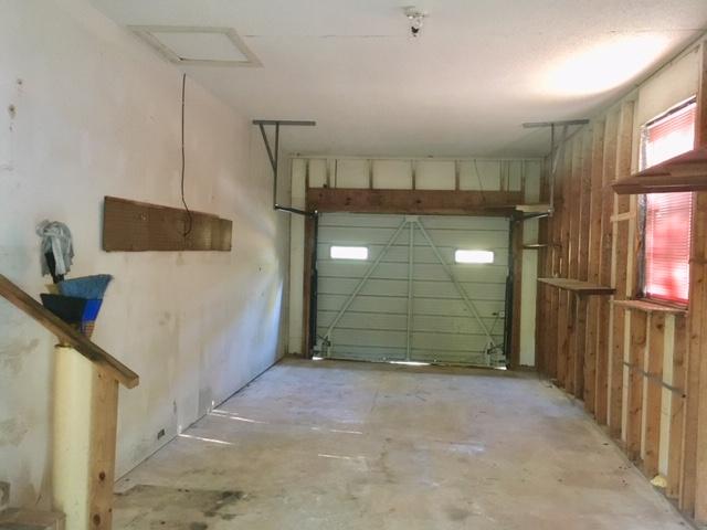 199 Ritzman Road DeFuniak Springs, FL 32433 - Photo 32 of 57 Attached Garage
