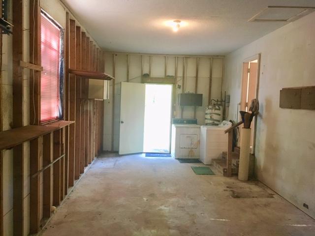 199 Ritzman Road DeFuniak Springs, FL 32433 - Photo 33 of 57 Attached Garage