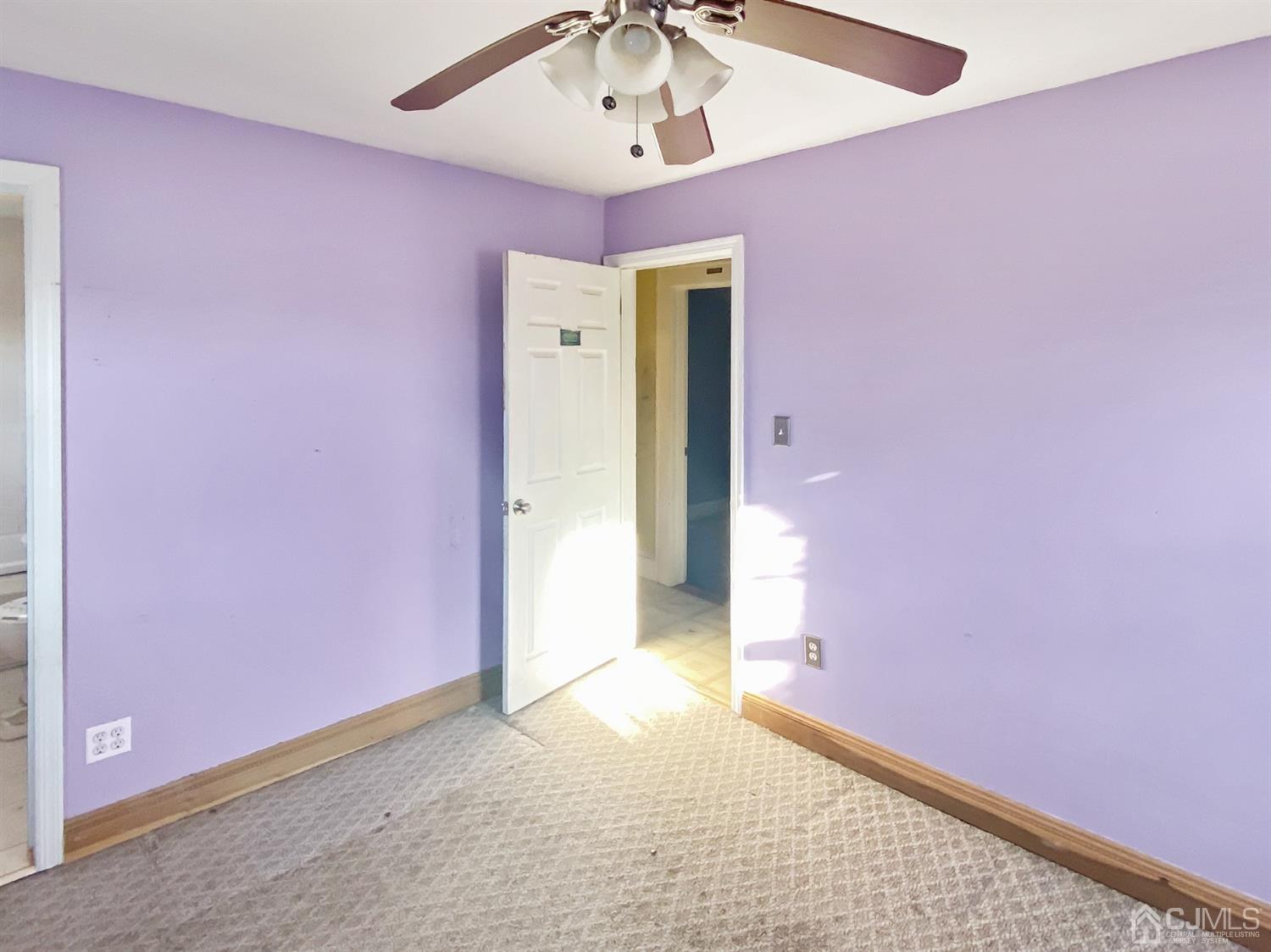 3181 Washington Road Sayreville, NJ 08859 - Photo 18 of 18 a view of a hallway with a bathroom
