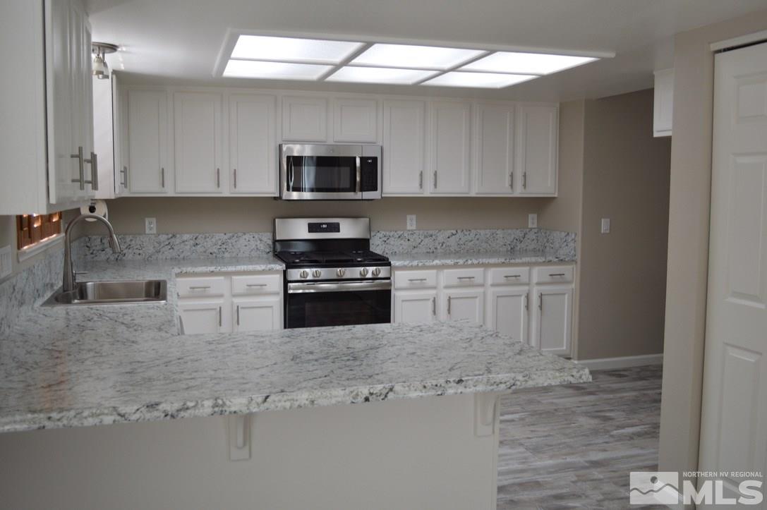 984 Rook Way Sparks, NV 89441 - Photo 4 of 22 Photo 4