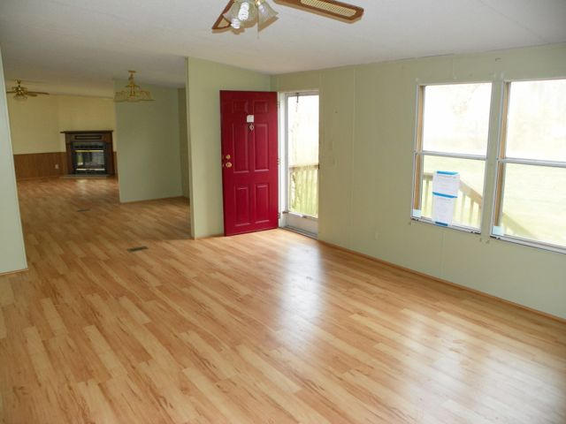 3685 Yates Road Shawsville, VA 24162 - Photo 6 of 14 LIVING ROOM/ENTRANCE