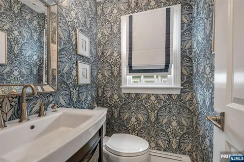 $989,000 | 700 Gallows Hill Road, Cranford, NJ 07016