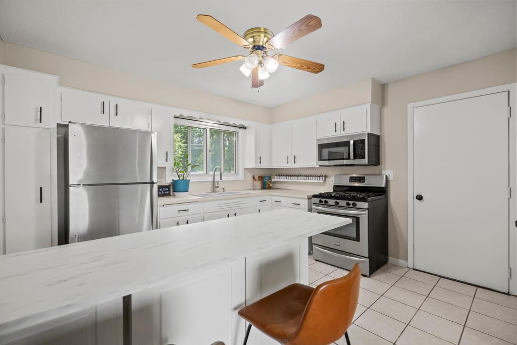 4370 Nicols Road Eagan, MN 55122 - Photo 10 of 45