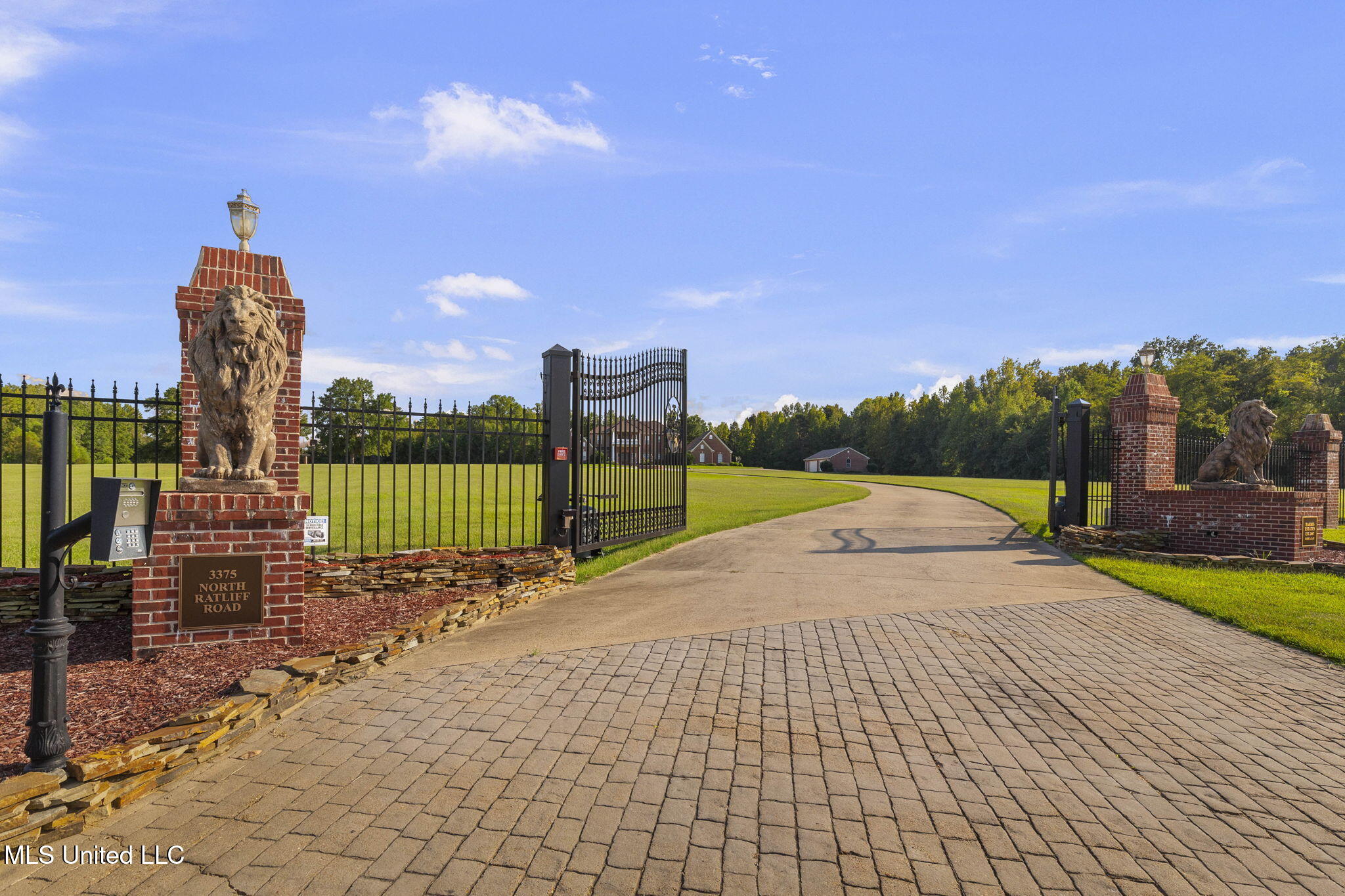 3375 North Ratliff Road Jackson, MS 39209 - Photo 3 of 111 3-web-or-mls-3375 N Ratliff-3