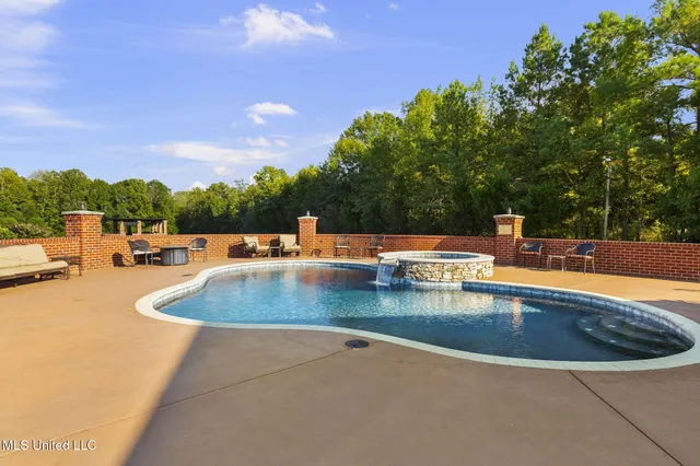 $1,999,900 | 3375 North Ratliff Road, Jackson, MS 39209