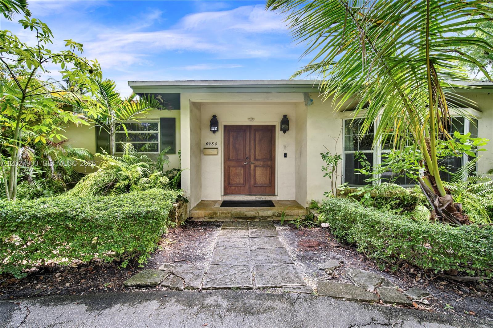 6980 Southwest 104th Street Pinecrest, FL 33156 - Photo 1 of 42