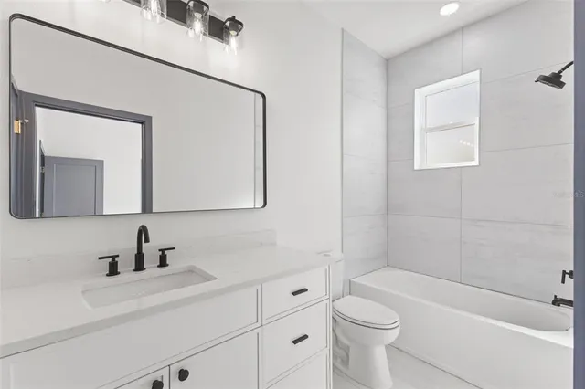 $1,599,000 | 2525 13th Avenue North, St. Petersburg, FL 33713