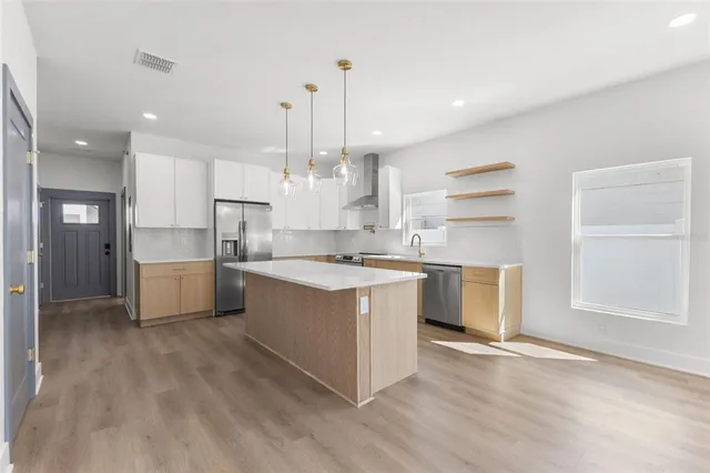 $1,599,000 | 2525 13th Avenue North, St. Petersburg, FL 33713