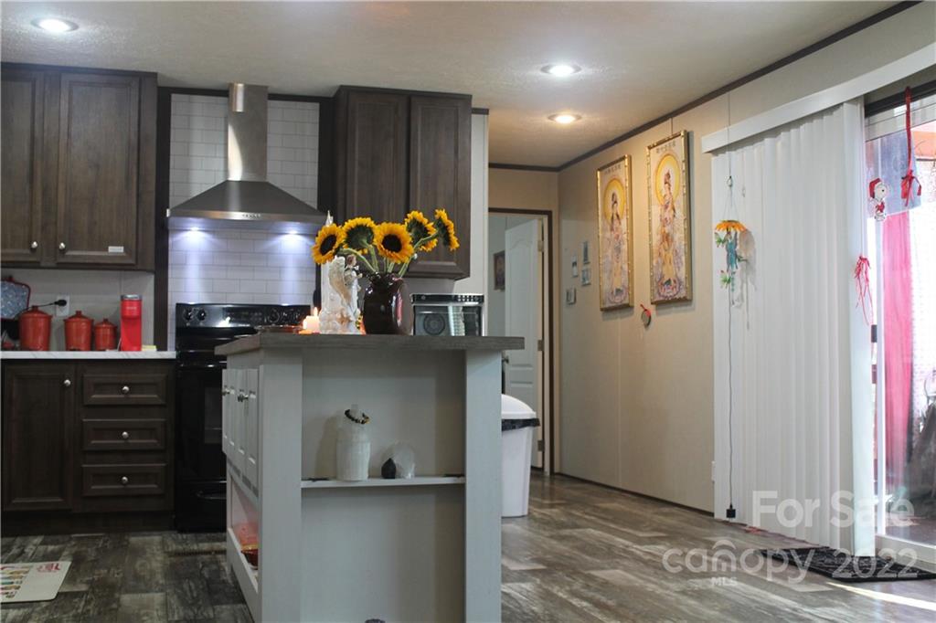 4326 Rocky Road Valdese, NC 28690 - Photo 3 of 31 Gallery Image 3
