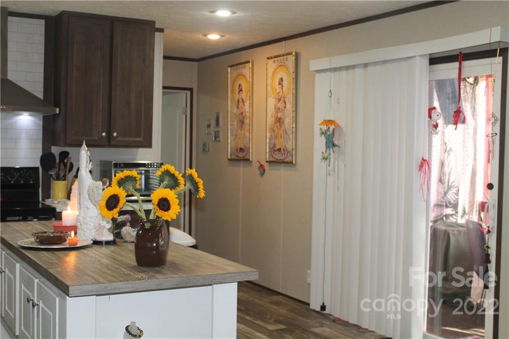 4326 Rocky Road Valdese, NC 28690 - Photo 4 of 31 Gallery Image 4