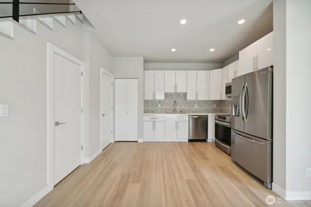 $2,950 | 527 South Cloverdale Street, Unit A, Seattle, WA 98108