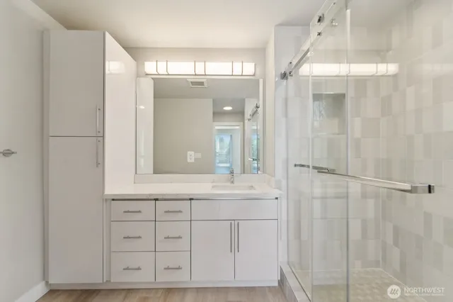 $2,950 | 527 South Cloverdale Street, Unit A, Seattle, WA 98108