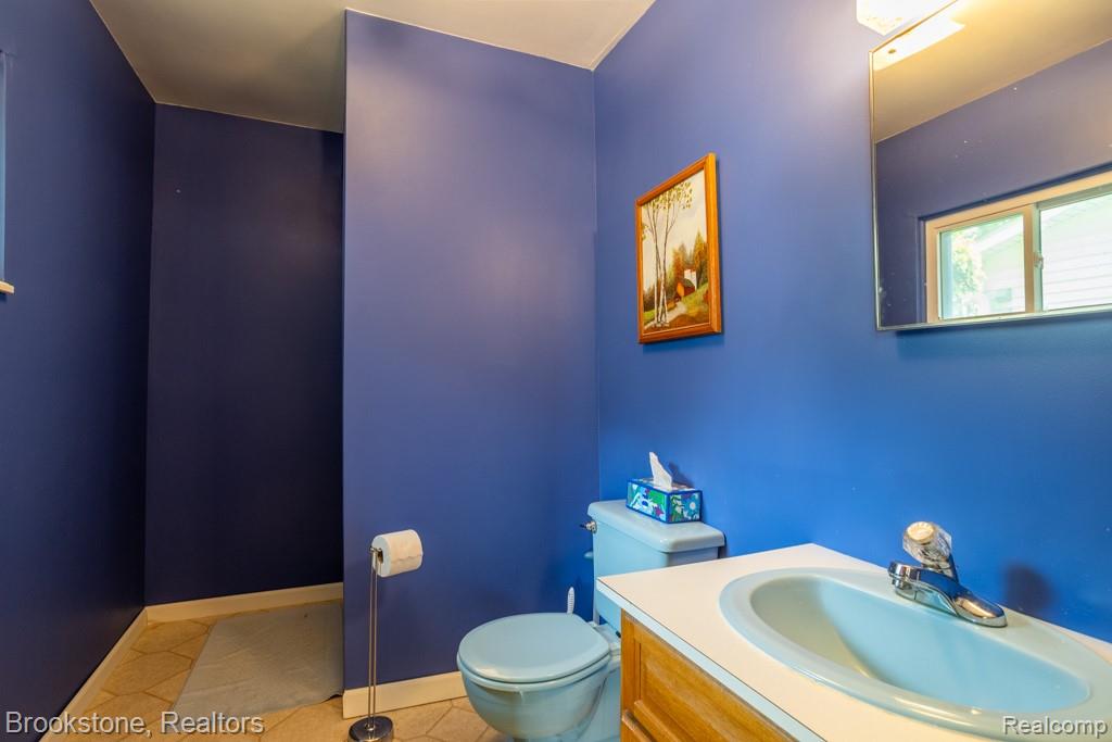 11569 Hill Road Memphis, MI 48041 - Photo 17 of 36