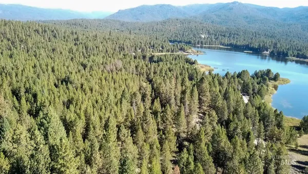 $796,215 | 1-4 Horsethief Road, Cascade, ID 83611