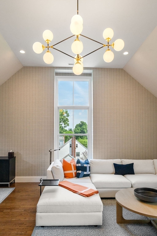 35 Lenox Street Newton, MA 02465 - Photo 17 of 24