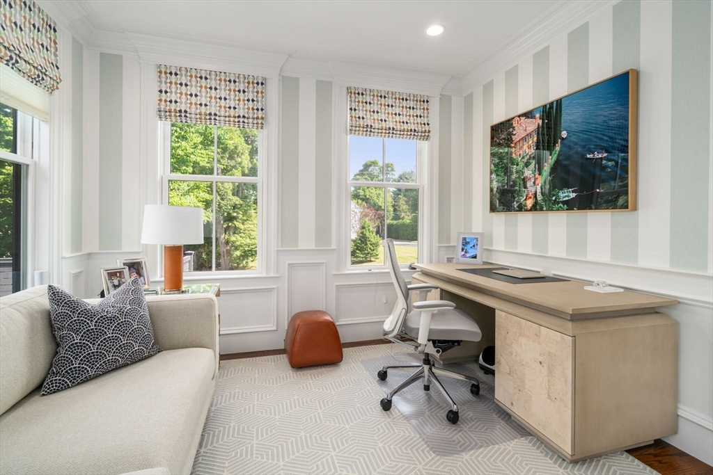 35 Lenox Street Newton, MA 02465 - Photo 9 of 24