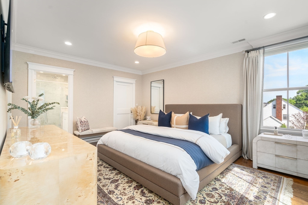 35 Lenox Street Newton, MA 02465 - Photo 10 of 24