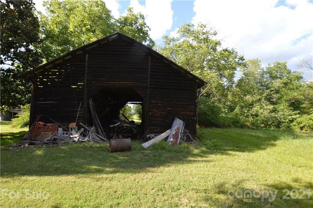 4602 Calico Road Lenoir, NC 28645 - Photo 9 of 41 Gallery Image 9