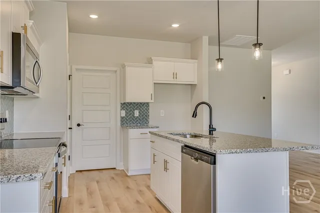 $288,900 | 160 Foxridge Court, Metter, GA 30439