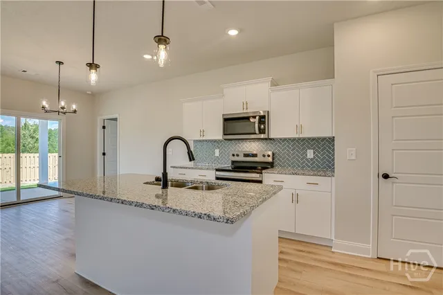 $288,900 | 160 Foxridge Court, Metter, GA 30439