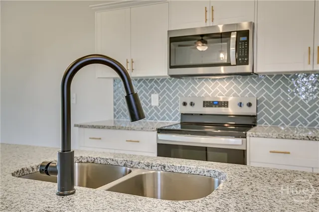 $288,900 | 160 Foxridge Court, Metter, GA 30439