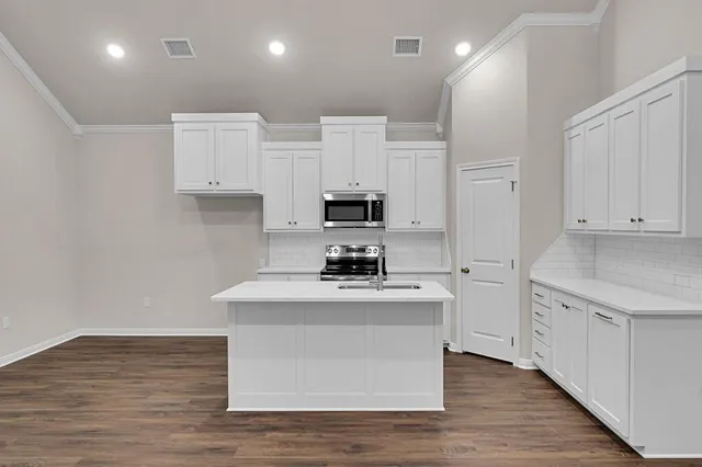 $198,900 | 124 Morris Court, McGregor, TX 76657