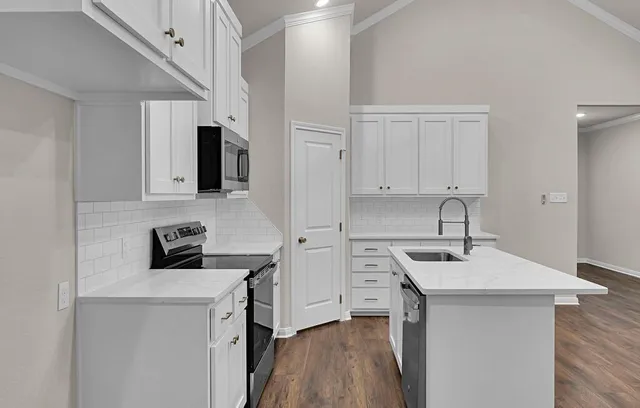 $198,900 | 124 Morris Court, McGregor, TX 76657