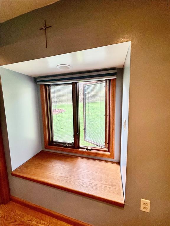 198 Leslie Road Valencia, PA 16059 - Photo 21 of 43 a view of an empty room with window
