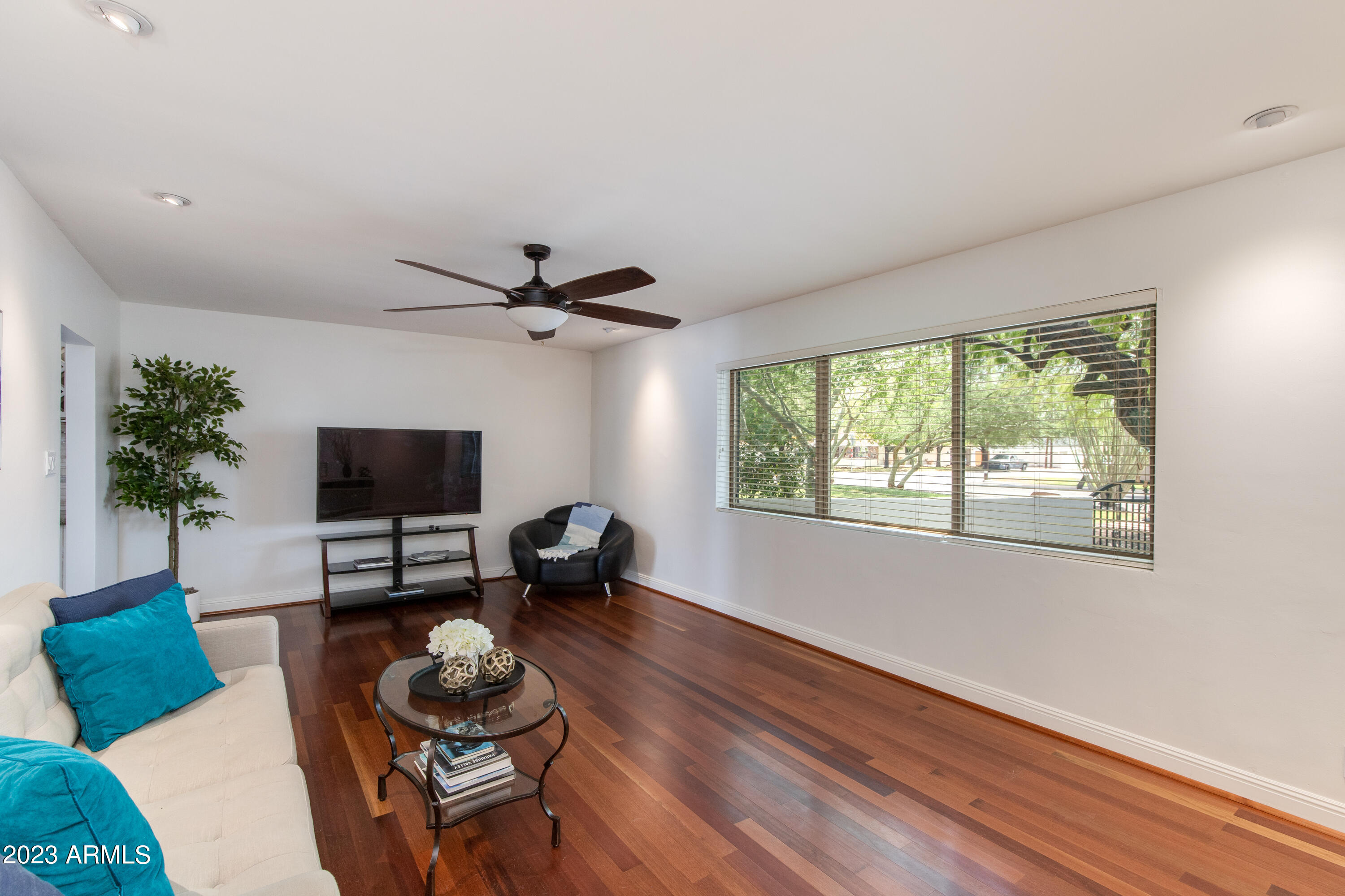 5020 East Osborn Road Phoenix, AZ 85018 - Photo 13 of 32 16-Osborn