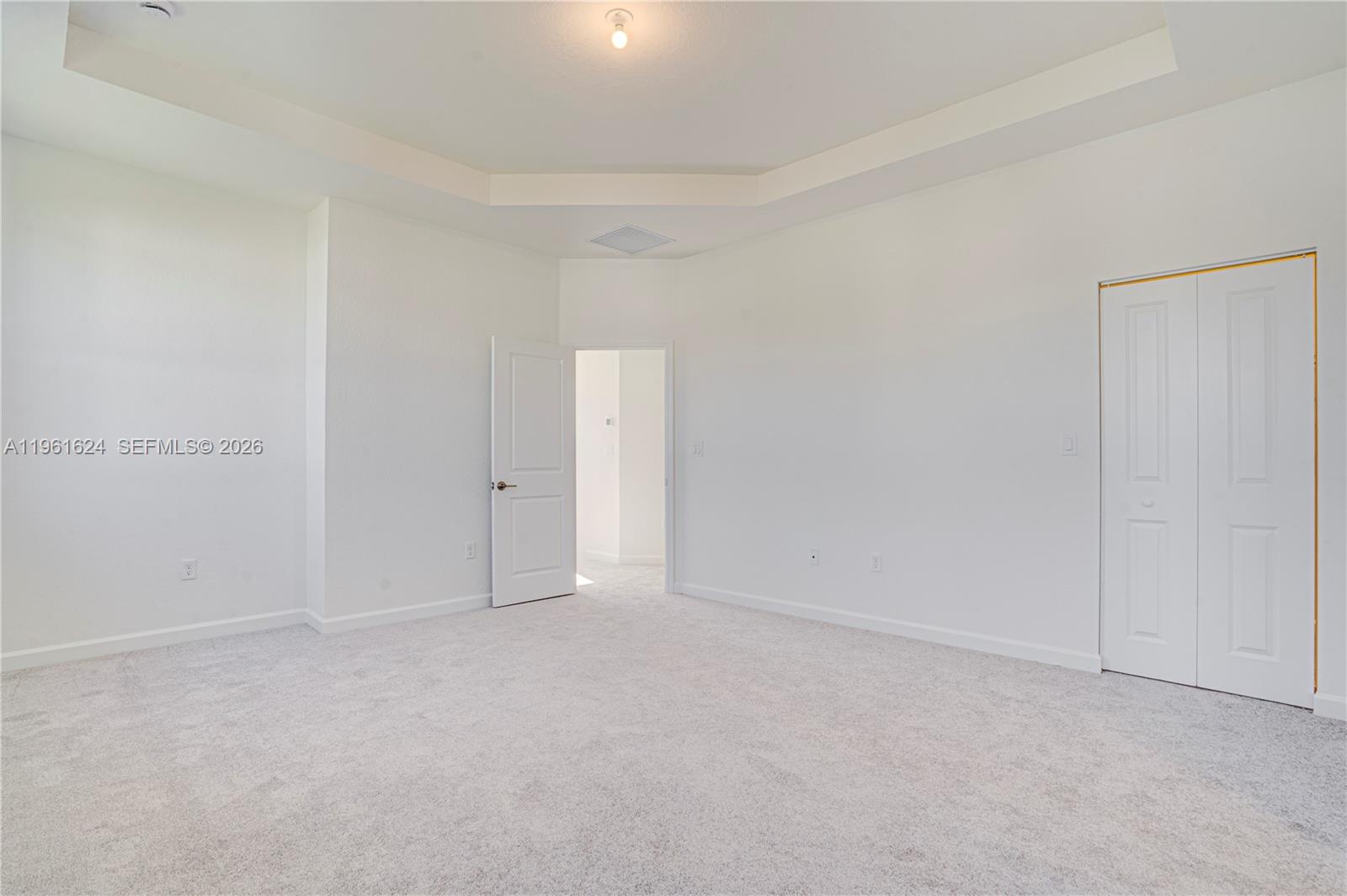 2728 Southeast 24th Court Homestead, FL 33035 - Photo 8 of 18 a view of an empty room