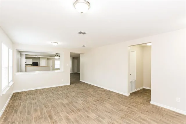 $1,995 | 6160 Balcony Lane, Dallas, TX 75241