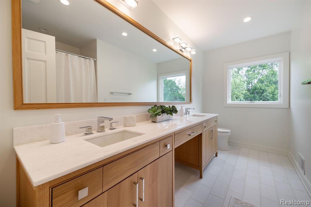 655 Canterbury Road Grosse Pointe Woods, MI 48236 - Photo 40 of 58